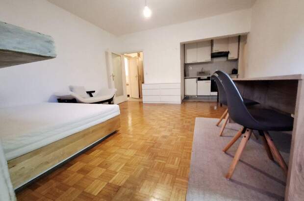 Altbauwohnung mit Balkon mieten in 8010 Graz (Bild 1)