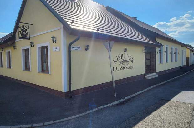 Gewerbeobjekt kaufen in 9700 Szombathely (Bild 1)