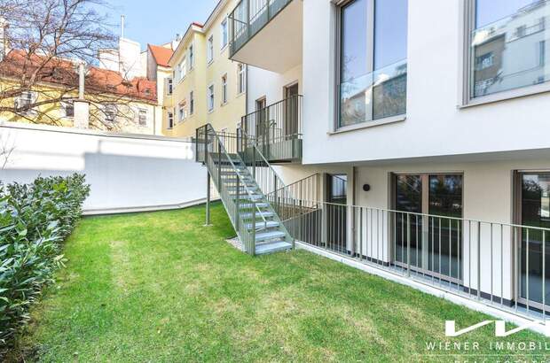 Altbauwohnung mit Balkon kaufen in 1040 Wien (Bild 2)