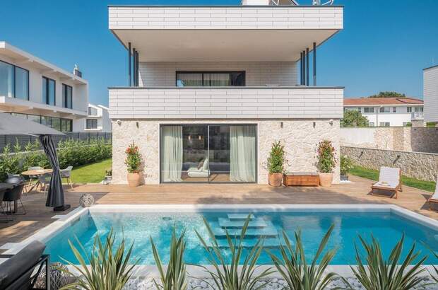 Haus kaufen in 52440 Porec (Bild 1)