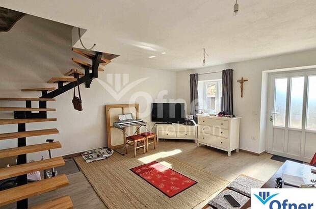 Haus mit Garten kaufen in 52440 Porec (Bild 1)