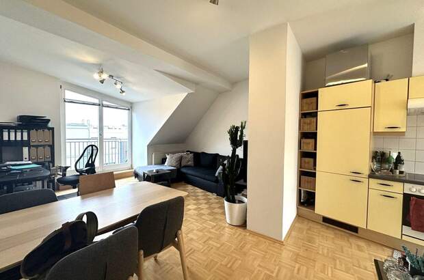 Altbauwohnung mit Balkon mieten in 8010 Graz (Bild 4)