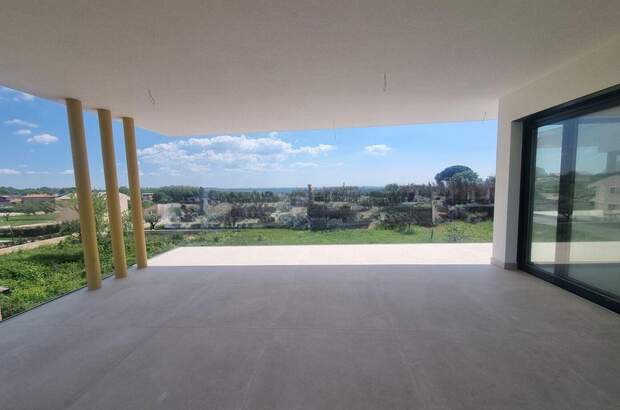 Haus kaufen in 52440 Porec (Bild 1)