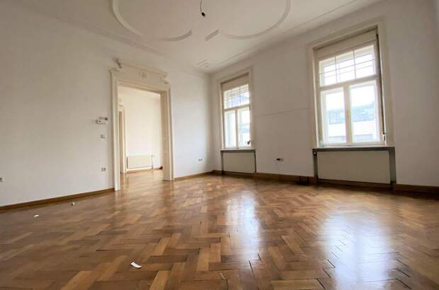 Altbauwohnung mit Balkon mieten in 8010 Graz (Bild 4)