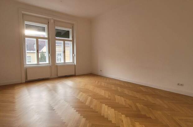 Altbauwohnung mit Balkon mieten in 8010 Graz (Bild 2)