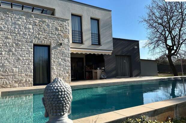 Haus kaufen in 52440 Porec (Bild 2)