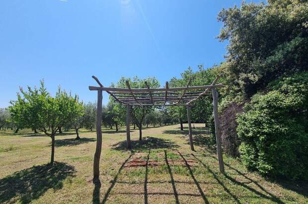 Haus kaufen in 52440 Porec (Bild 2)