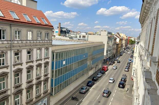 Altbauwohnung mit Balkon kaufen in 1120 Wien (Bild 3)