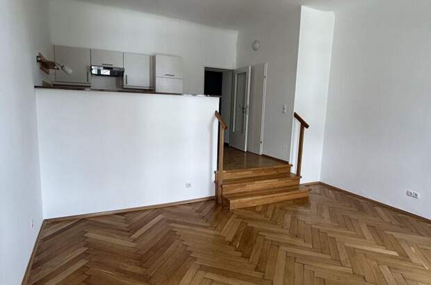 Altbauwohnung mit Balkon kaufen in 8020 Graz (Bild 1)