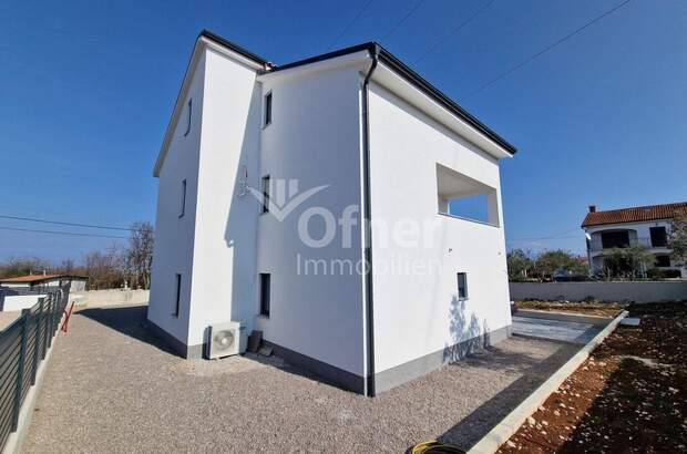 Haus kaufen in 51511 Malinska (Bild 2)