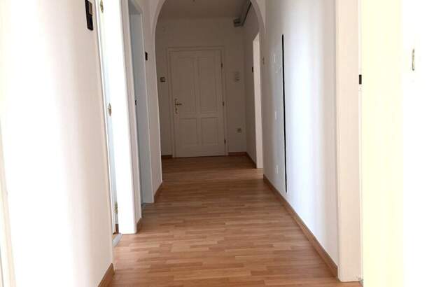 Altbauwohnung mit Balkon mieten in 8680 Mürzzuschlag (Bild 2)