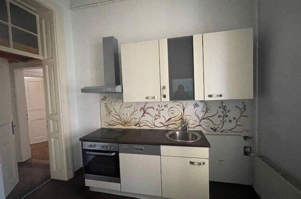 Altbauwohnung mit Balkon mieten in 8010 Graz (Bild 2)