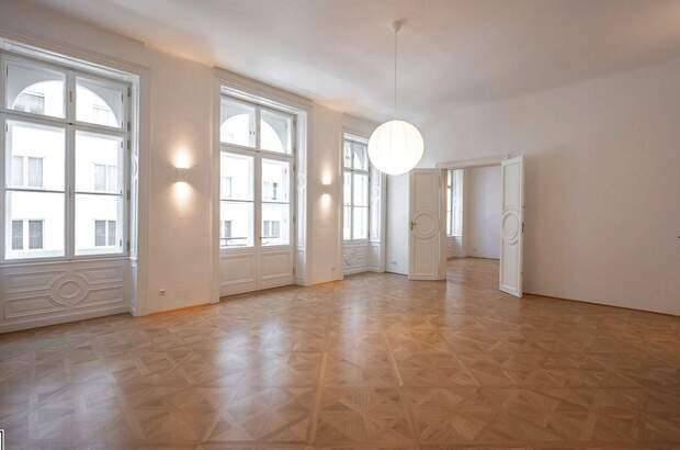Altbauwohnung mit Balkon mieten in 1010 Wien (Bild 1)