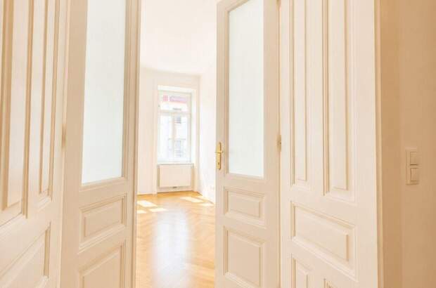 Altbauwohnung kaufen in 1050 Wien (Bild 2)