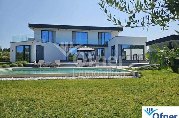 Haus kaufen in 52440 Porec (Bild 1)