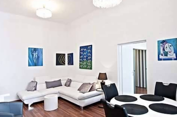 Altbauwohnung mit Balkon mieten in 1010 Wien (Bild 1)