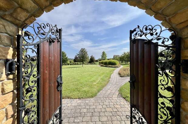 Haus kaufen in 2123 Kronberg (Bild 1)