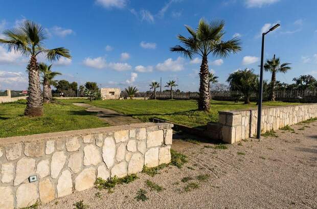 Gewerbeobjekt kaufen in 73100 Santa Maria al Bagno (Bild 3)