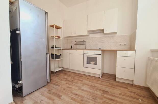 Altbauwohnung kaufen in 1040 Wien (Bild 2)